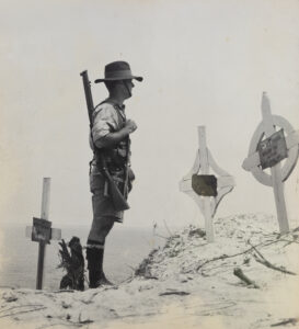 During the filming of Gallipoli, a classic iconic photograph was recreated showing a soldier looking at his mate’s grave. 