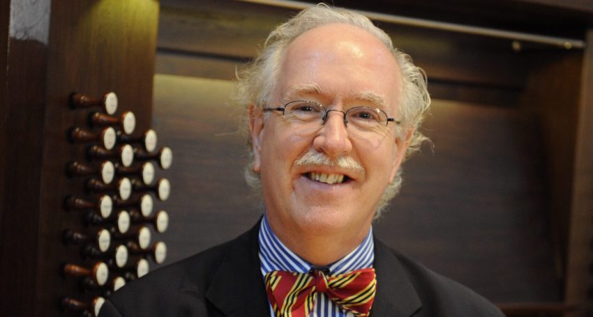 Organist Colin Andrews